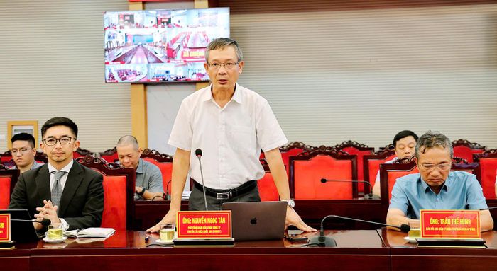 Ông Nguyễn Ngọc Tân – Phó Tổng Giám đốc EVNNPT phát biểu tại buổi làm việc
