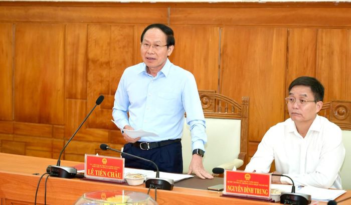 Phó Thủ tướng phát biểu kết luận tại buổi làm việc.
