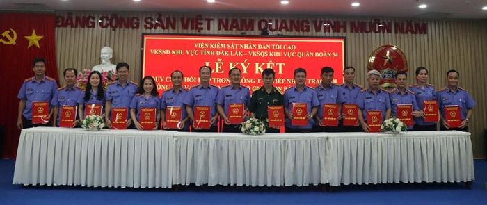 Viện kiểm sát quân sự khu vực Quân đoàn 34 và 15 VKSND khu vực - tỉnh Đắk Lắk ký kết Quy chế phối hợp.