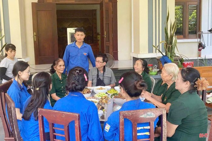 Nhiều hoạt động tri ân cựu TNXP được các cấp bộ đoàn trên địa bàn tỉnh tổ chức nhân kỷ niệm 76 năm Ngày truyền thống lực lượng TNXP Việt Nam.