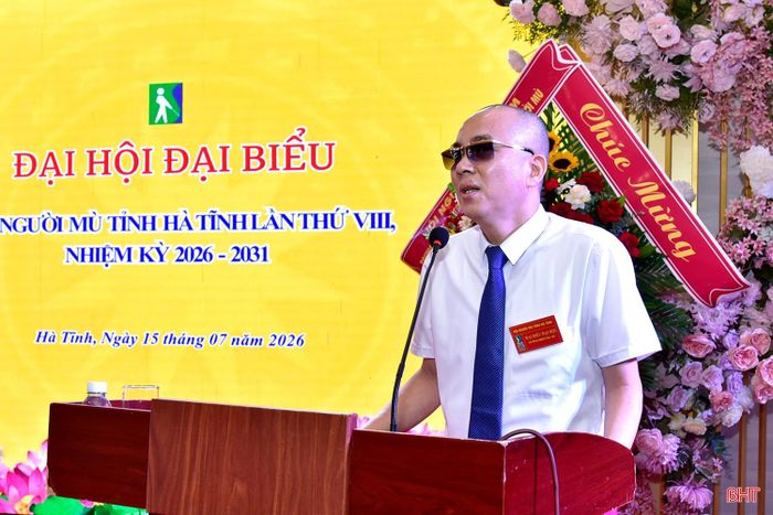  Đồng chí Hà Huy Thông - Chủ tịch Hội Người mù tỉnh Hà Tĩnh khóa VII phát biểu khai mạc đại hội. 