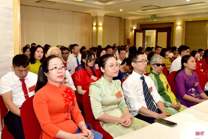 Đại biểu dự đại hội.