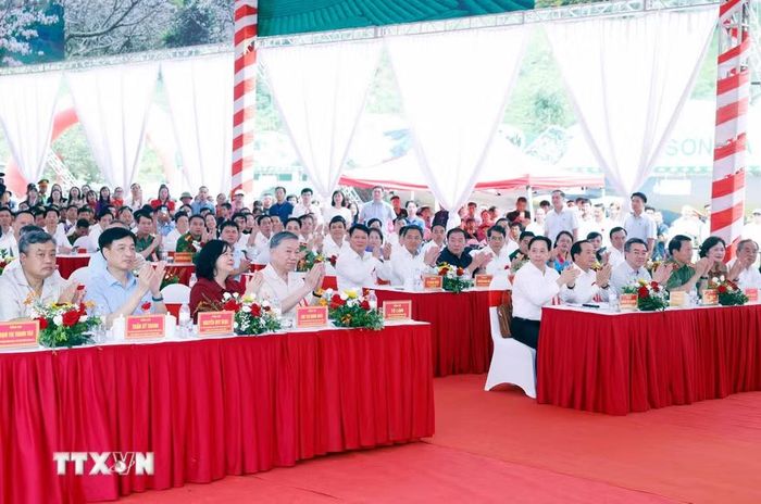 Tổng Bí thư, Chủ tịch nước Tô Lâm và các đại biểu. (Ảnh: Thống Nhất/TTXVN)