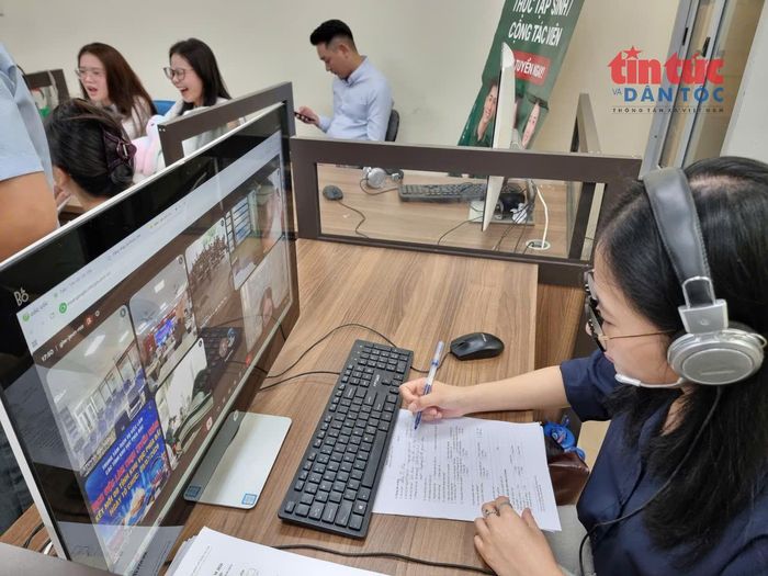 Phiên giao dịch việc làm trực tuyến các tỉnh thành ứng dụng công nghệ mới.