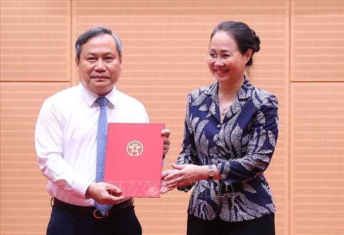 UBND thành phố Hà Nội tiếp nhận Làng Văn hóa - Du lịch các dân tộc Việt Nam từ Bộ Văn hóa, Thể thao và Du lịch. Ảnh: Văn Điệp/TTXVN