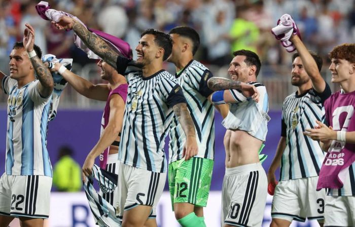 Argentina sẽ có màn đại chiến với Anh ở bán kết World Cup 2026. Ảnh: AFP/TTXVN