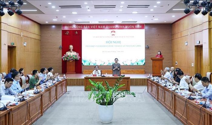Hội nghị phản biện xã hội đối với dự thảo Luật Nhà ở (sửa đổi). Ảnh: Minh Đức/TTXVN