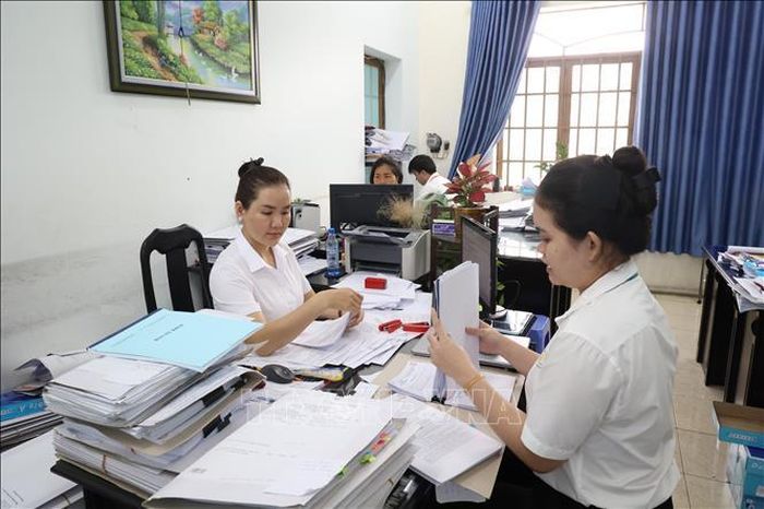 Công tác quản lý, xử lý hồ sơ tại Tòa án nhân dân khu vực 2 Thành phố Hồ Chí Minh.