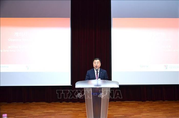 Ông Kyung Sung-kang, Chủ tịch kiêm Tổng giám đốc KOTRA phát biểu.