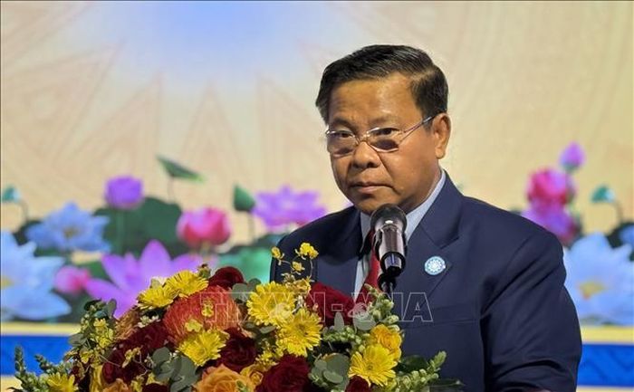 Ông Kong Kimny, Chủ tịch Đảng Nhân dân Campuchia tỉnh Mondulkiri, Chủ tịch Mặt trận Đoàn kết Phát triển Tổ quốc Campuchia tỉnh Mondulkiri, Tỉnh trưởng tỉnh Mondulkiri phát biểu.