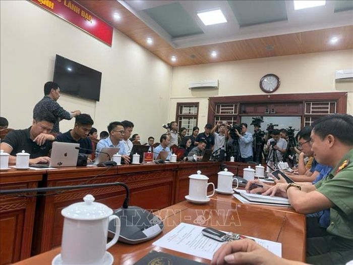 Chiều 9/7/2026, Ban Tuyên giáo và Dân vận, Tỉnh ủy Tuyên Quang, tổ chức họp báo cung cấp thông tin liên quan đến kỳ thi tốt nghiệp THPT 2026 vừa qua sau khi xảy ra bất thường về điểm môn toán tại Hội đồng thi Trường THPT Chuyên Tuyên Quang. Ảnh minh họa: Hoàng Hải/TTXVN