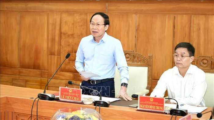 Phó Thủ tướng Chính phủ Lê Tiến Châu phát biểu kết luận tại buổi làm việc.