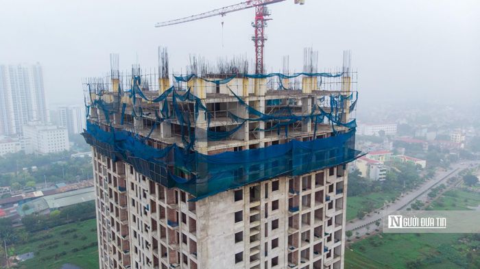 Đến năm 2016, dự án tiếp tục được triển khai và đổi tên từ Timcom Pháp Vân thành Dragon Riverside Pháp Vân quảng bá rầm rộ khắp nơi. Nhưng đến năm 2018, dự án lại tiếp tục dừng thi công (Ảnh chụp tháng 3/2021).