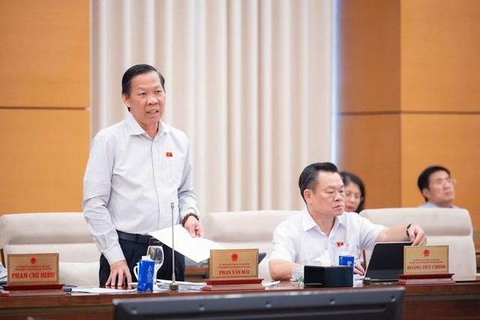 Chủ nhiệm Ủy ban Kinh tế và Tài chính Phan Văn Mãi (Ảnh: Media Quốc hội).