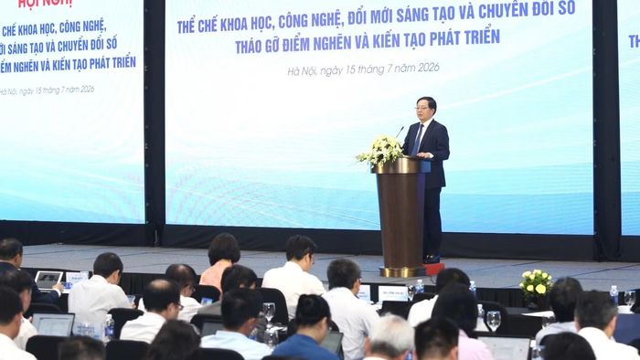 Phó thủ tướng Hồ Quốc Dũng yêu cầu đẩy nhanh phân bổ, giải ngân nguồn lực cho khoa học, công nghệ, đổi mới sáng tạo và chuyển đổi số. Ảnh: Bộ KH&amp;CN.