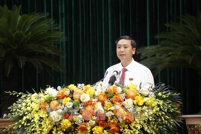 Chủ tịch HĐND tỉnh Bắc Ninh Nguyễn Việt Oanh phát biểu tại Kỳ họp. Ảnh: Thái Hùng - TTXVN
