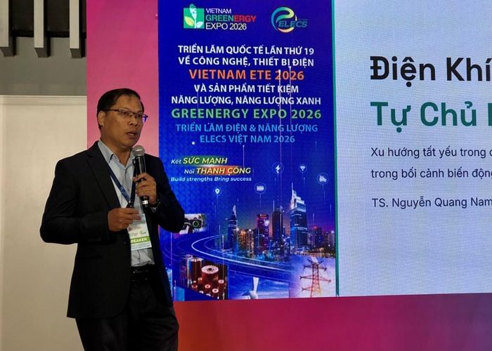 Tiến sĩ Nguyễn Quang Nam, Trưởng khoa Điện – Điện tử, Trường Đại học Bách Khoa Thành phố Hồ Chí Minh phát biểu. Ảnh: Mỹ Phương – TTXVN