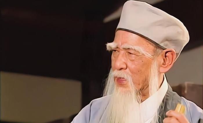 Với Vô Danh Thần Tăng, võ công là phương tiện để hóa giải hận thù và cứu người. (Ảnh: Sohu)
