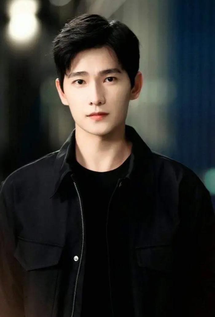 Dương Dương chứng minh đẳng cấp "biểu tượng nhan sắc" khó lay chuyển dù ở dòng phim hiện đại hay cổ trang dã sử. Ảnh: NSX