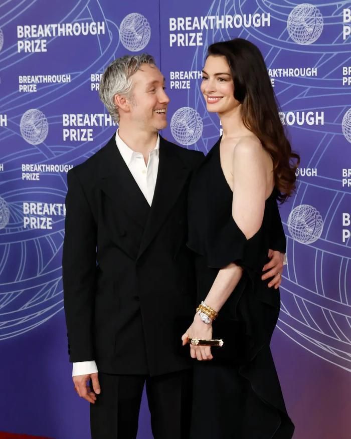 Anne Hathaway và Adam Shulman kết hôn từ năm 2012.