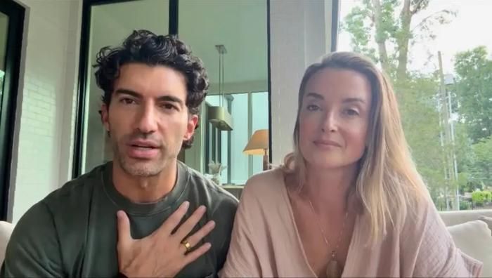 Justin Baldoni cùng vợ là Emily Baldoni.