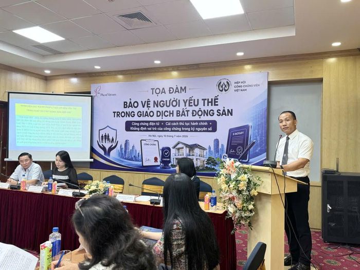 Luật sư Nguyễn Xuân Anh, Chánh văn phòng Liên đoàn Luật sư Việt Nam, trao đổi tại tọa đàm