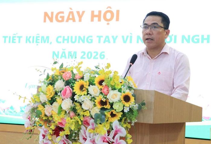 Lãnh đạo Chi nhánh Ngân hàng Chính sách xã hội tỉnh Lạng Sơn phát biểu tại ngày hội. Ảnh: BLS