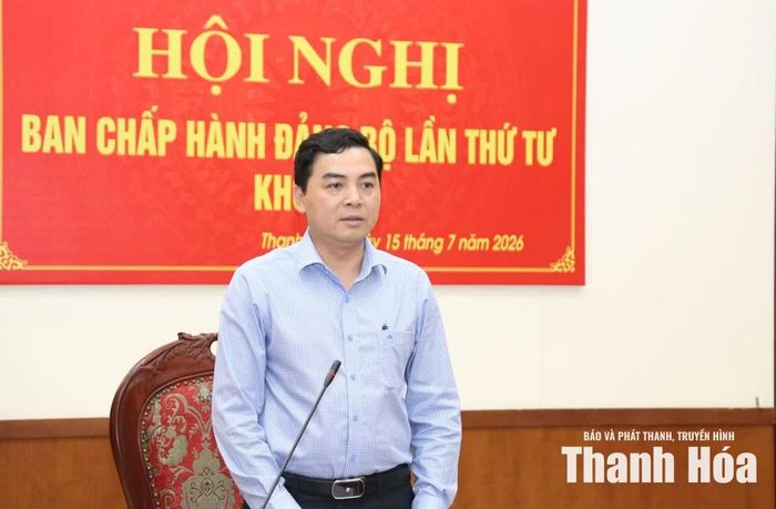 Bí thư Đảng ủy, Chủ tịch UBND tỉnh Nguyễn Hoài Anh phát biểu chỉ đạo tại hội nghị.