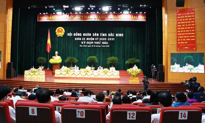  Toàn cảnh kỳ họp thứ 6 HĐND tỉnh. 