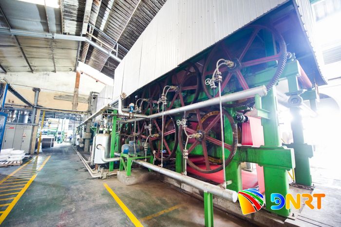 Nhiều doanh nghiệp đang có nhu cầu vốn lớn để đầu tư, phát triển nhưng việc tiếp cận vốn tín dụng còn nhiều khó khăn. Ảnh minh họa: HOÀNG HIỆP