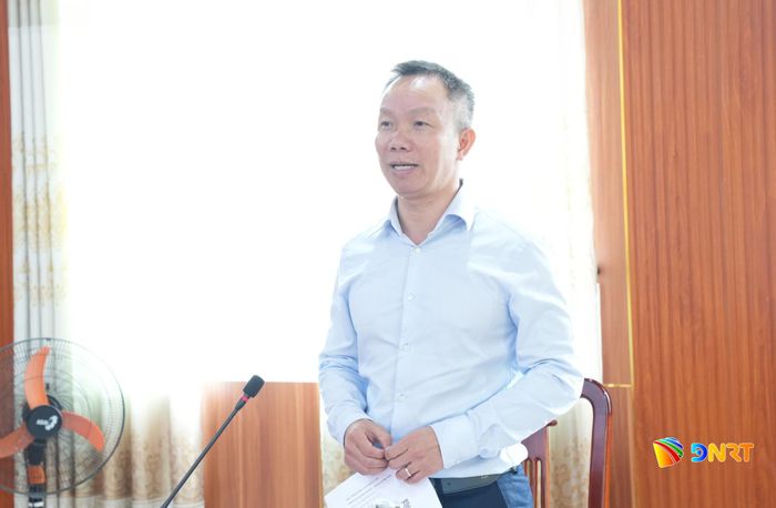 Chủ tịch UBND phường Hòa Khánh Huỳnh Anh Vũ phát biểu tại buổi gặp gỡ báo chí. Ảnh: THÀNH CÔNG