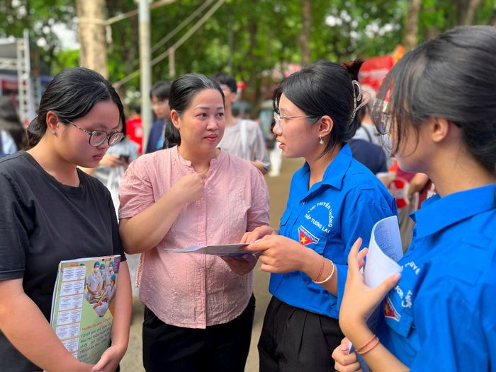 Thí sinh thanh toán lệ phí xét tuyển từ ngày 15/7. Ảnh: Nam Du