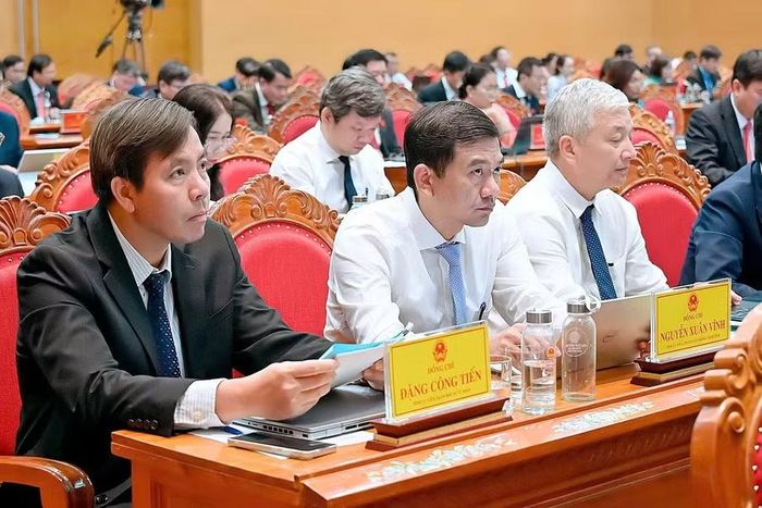  Các đại biểu dự kỳ họp. Ảnh: Đức Thụy 