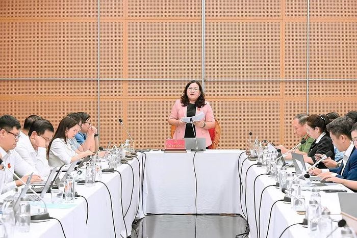  Quang cảnh phiên thảo luận tại Tổ đại biểu số 1. Ảnh: Đức Thụy 
