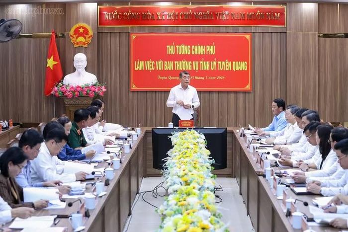 Thủ tướng Chính phủ Lê Minh Hưng làm việc với Ban Thường vụ Tỉnh ủy Tuyên Quang. Ảnh: VGP/Nhật Bắc