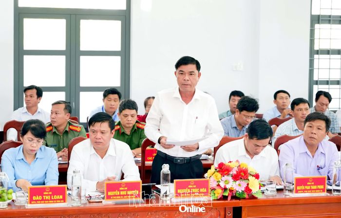 Lãnh đạo xã Xuân Hải kiến nghị đẩy nhanh đầu tư hạ tầng và tháo gỡ khó khăn trong giải phóng mặt bằng.