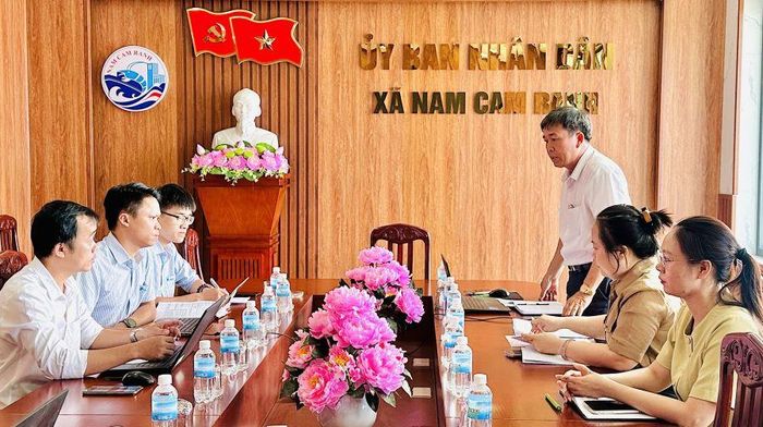 Quang cảnh buổi làm việc.
