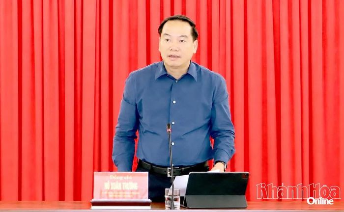 Đồng chí Hồ Xuân Trường phát biểu kết luận hội nghị.