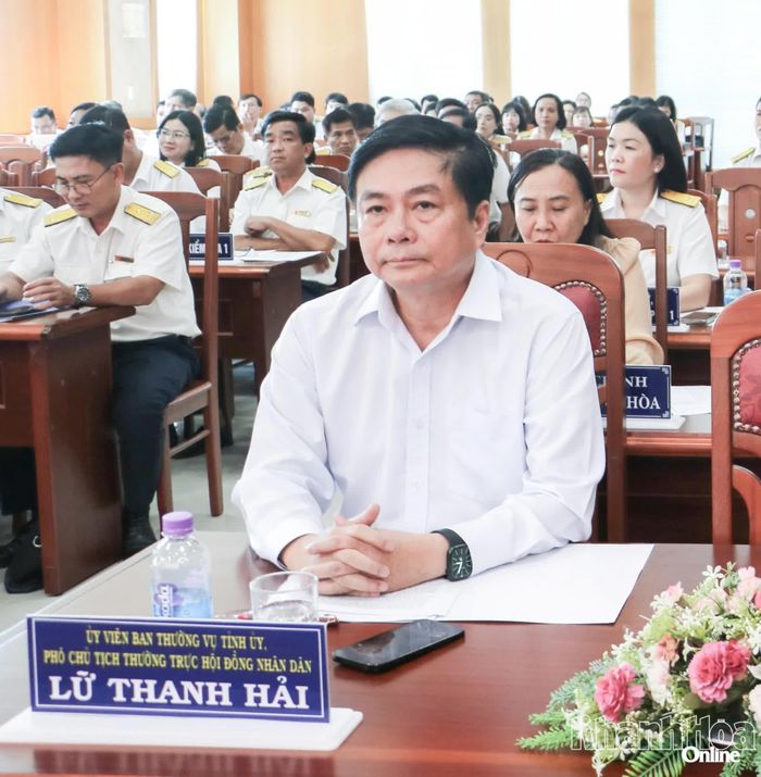 Đồng chí Lữ Thanh Hải tham dự hội nghị.