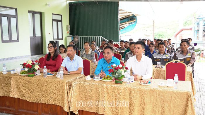 Đại biểu dự hội nghị.