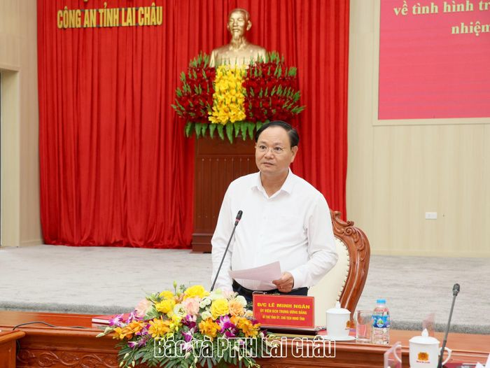 Đồng chí Lê Minh Ngân - Bí thư Tỉnh ủy, Chủ tịch HĐND tỉnh phát biểu kết luận buổi làm việc.