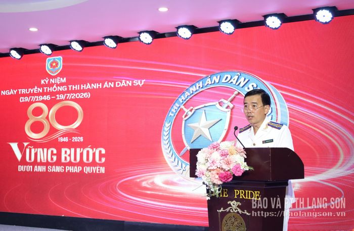 Lãnh đạo Thi hành án dân sự tỉnh phát biểu tại chương trình