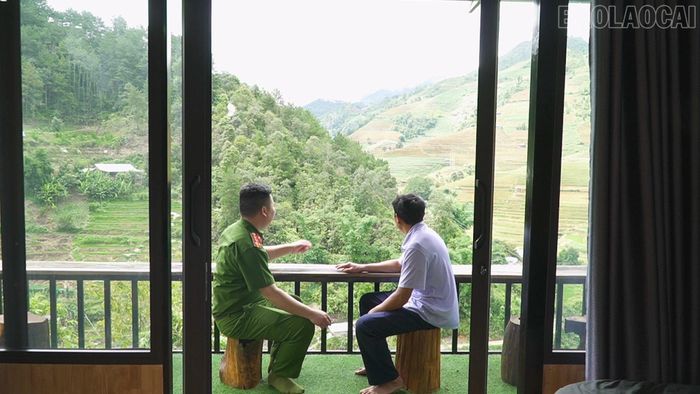 Lực lượng công an xã luôn gần gũi động viên những người sau cai, sau chấp hành xong án phạt tù.
