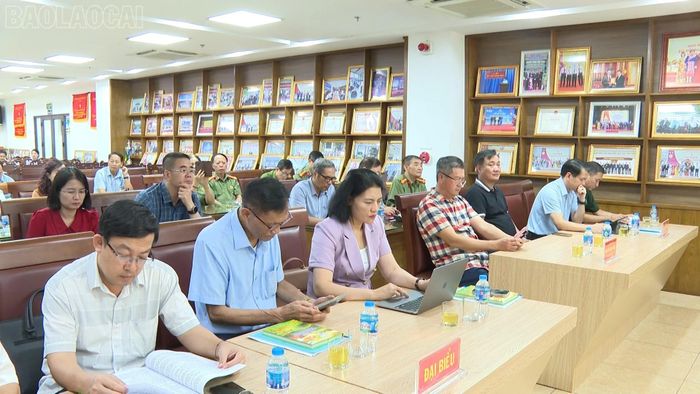 Đại biểu tham dự hội nghị.