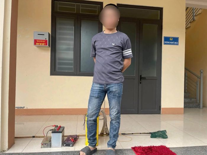 Người vi phạm và tang vật.
