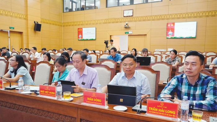 Đại biểu tham dự hội nghị.