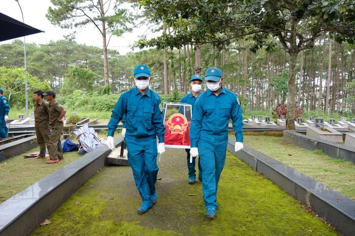 Tìm lại tên cho những người đã anh dũng ngã xuống là nhiệm vụ hết sức thiêng liêng.
