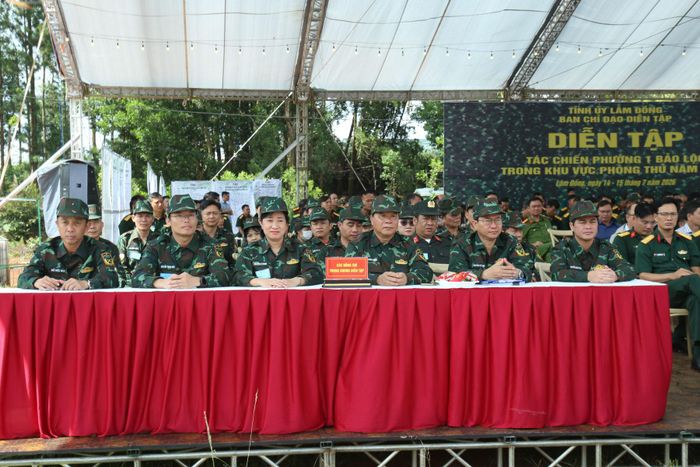 Các đại biểu tham dự lễ bế mạc
