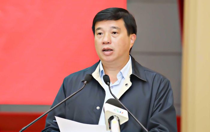 Đồng chí Y Thanh Hà Niê Kđăm, Ủy viên Ban Chấp hành Trung ương Đảng, Bí thư Tỉnh ủy, Trưởng Đoàn ĐBQH tỉnh phát biểu bế mạc hội nghị