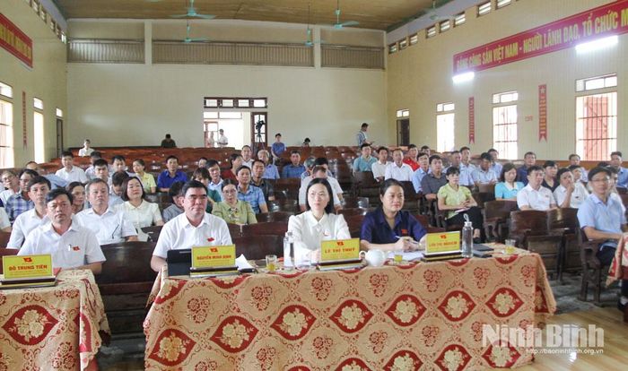 Các đại biểu dự kỳ họp. Ảnh: Hoa Xuân